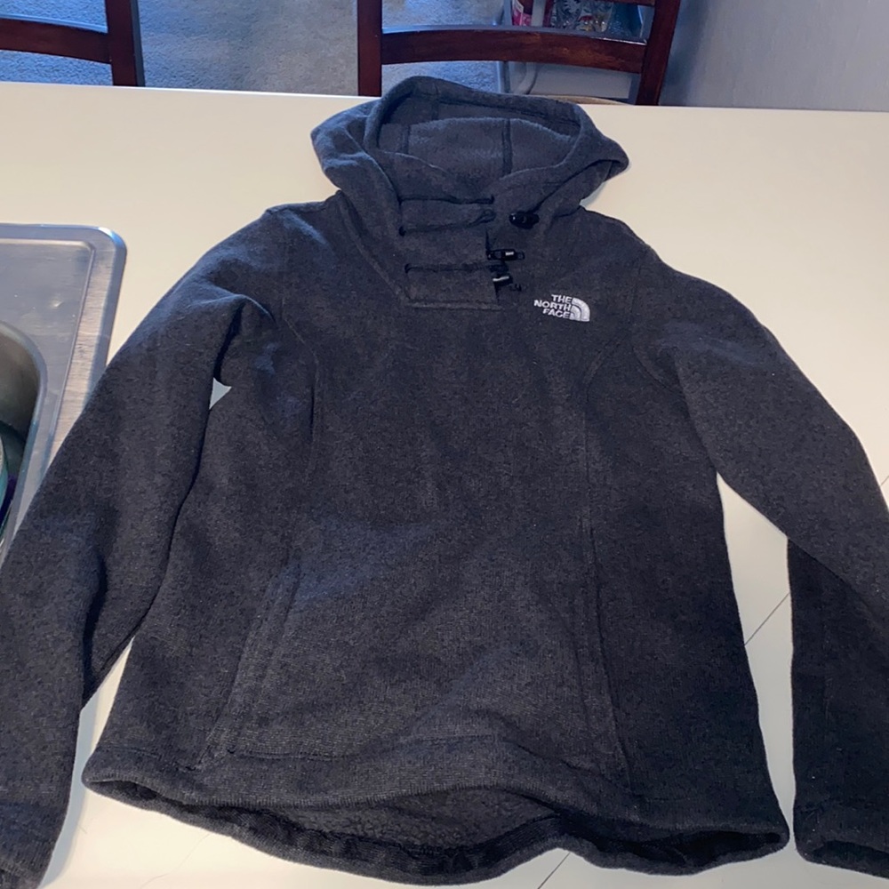 Lightly worn North face hoodie
